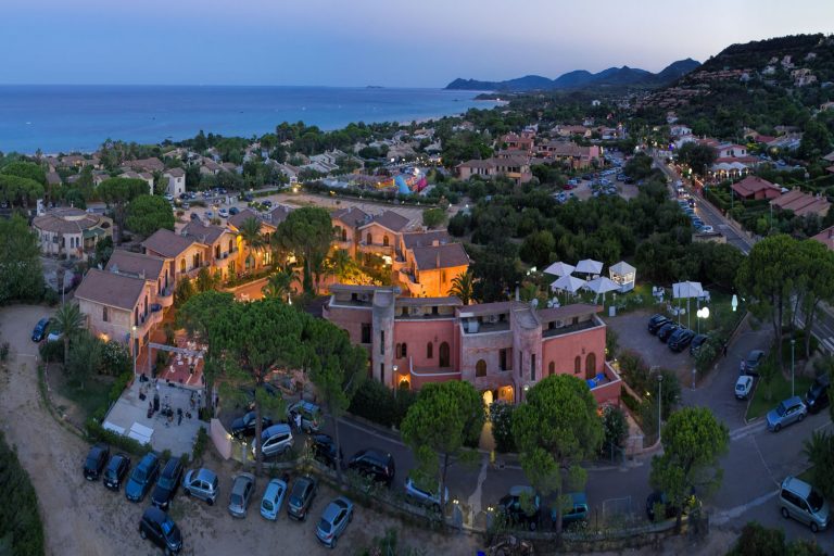 Galerie de photos et vidéo Costa Rei Piazza Italia Costarei